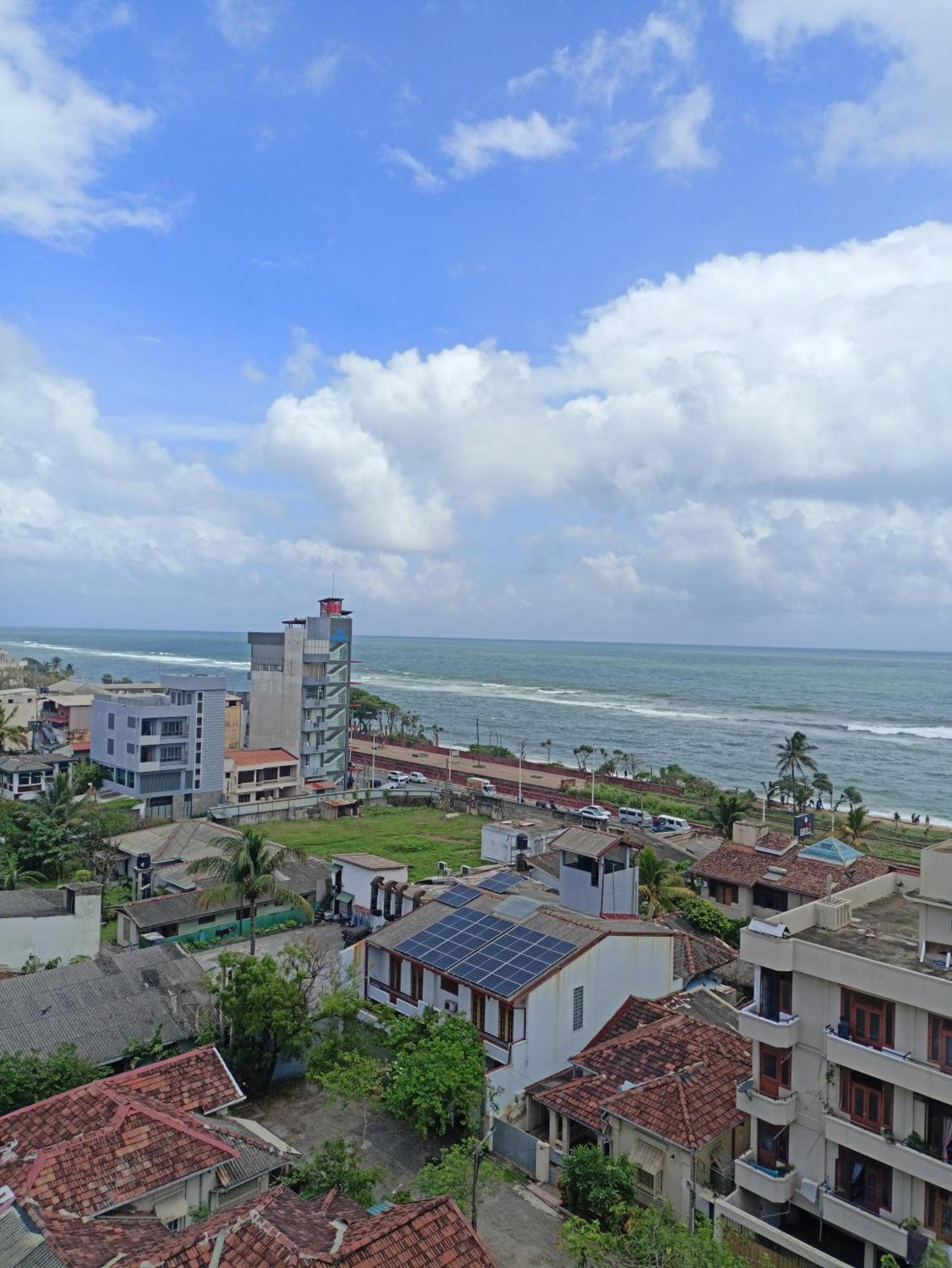 Marine Breeze Wellawatte Apartment Colombo Exterior photo